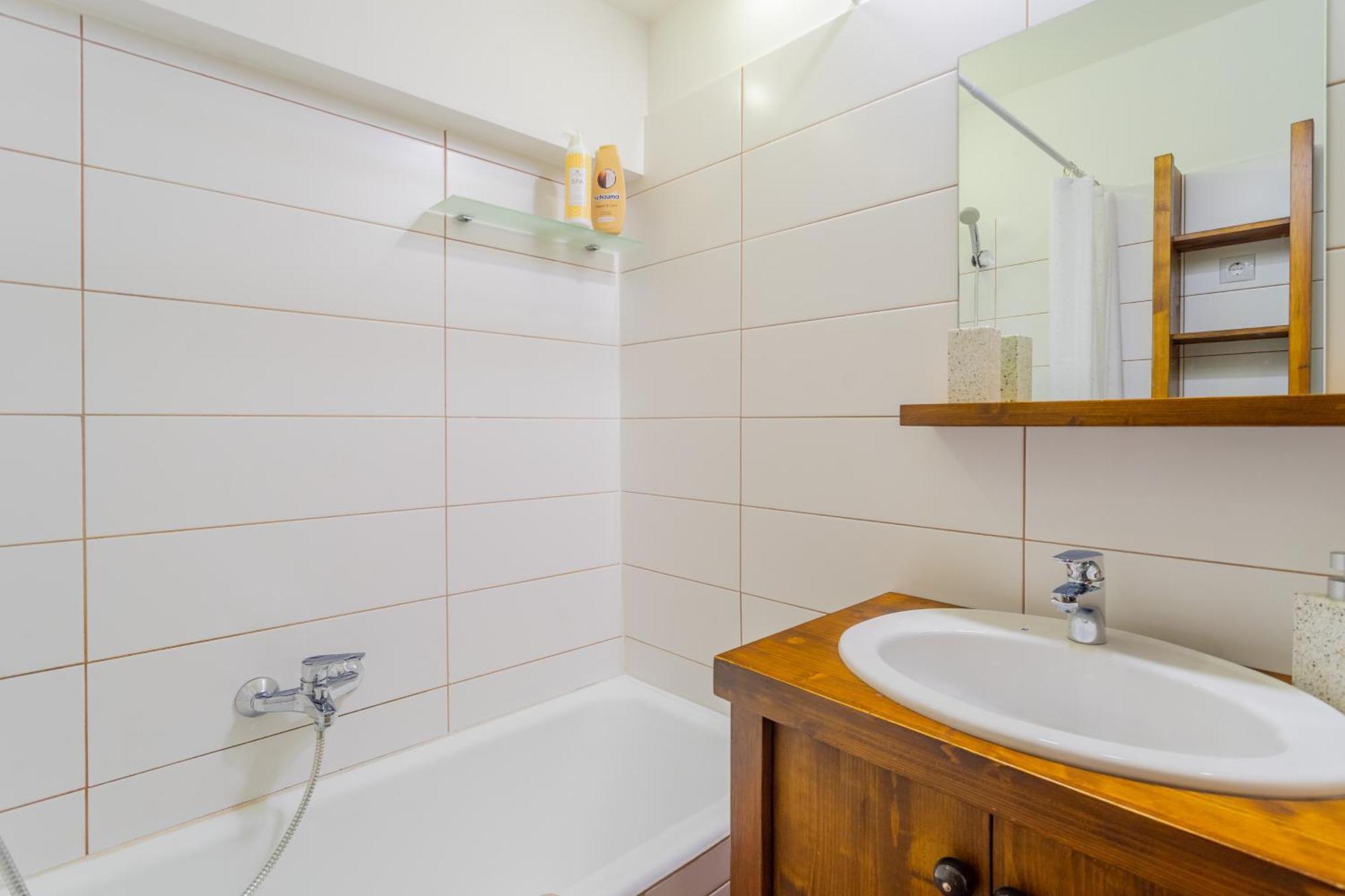 Boroka Apartment *
